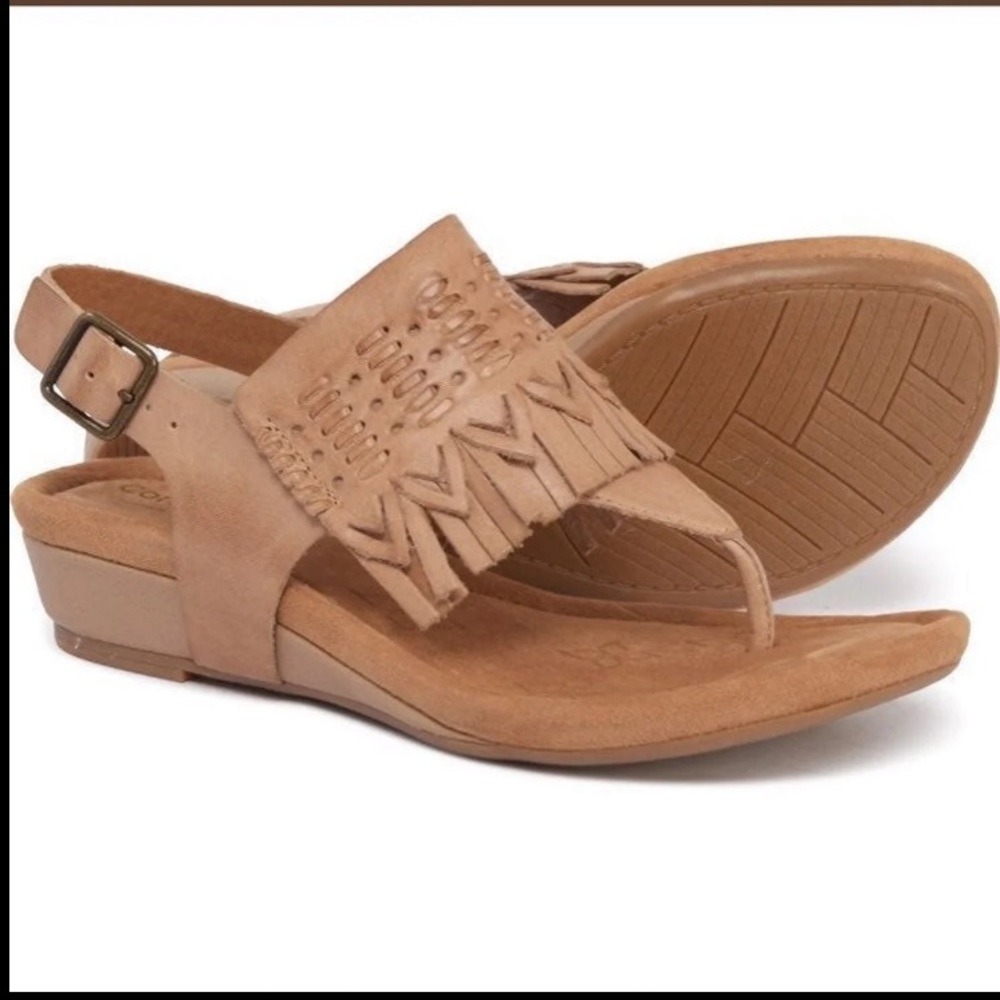 NWT Comfortiva Leather Sandals Size 8